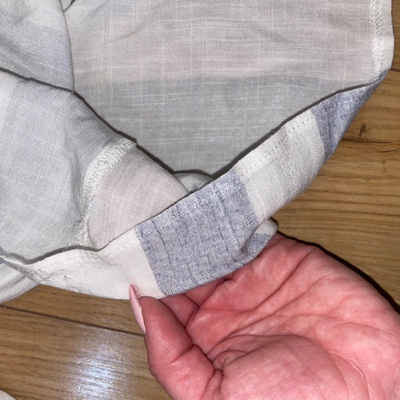 LF Seek The Label  XS. Off-shoulder, Bell sleeve, Linen - Picture 7 of 10